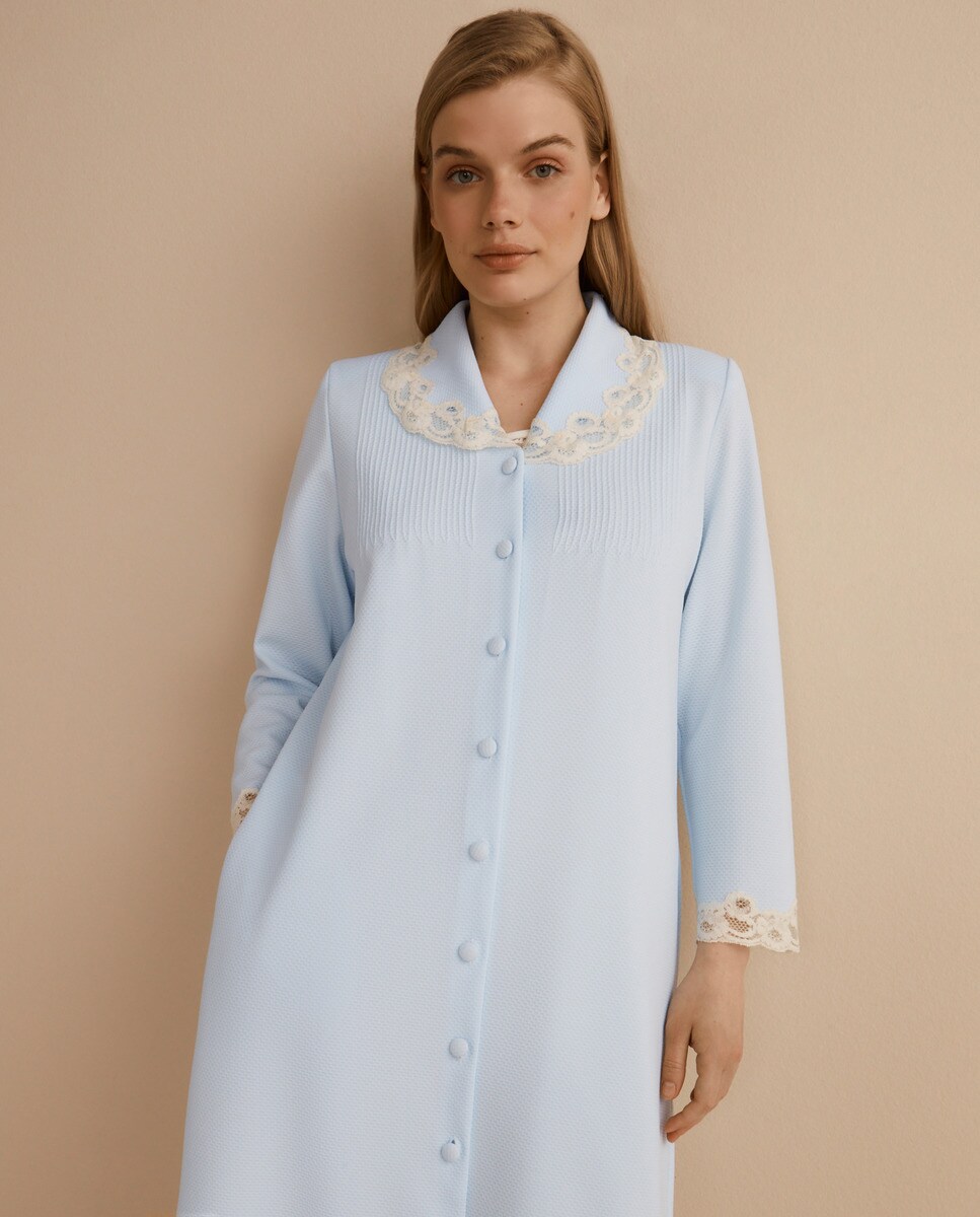 Robe de chambre courte boutonnée