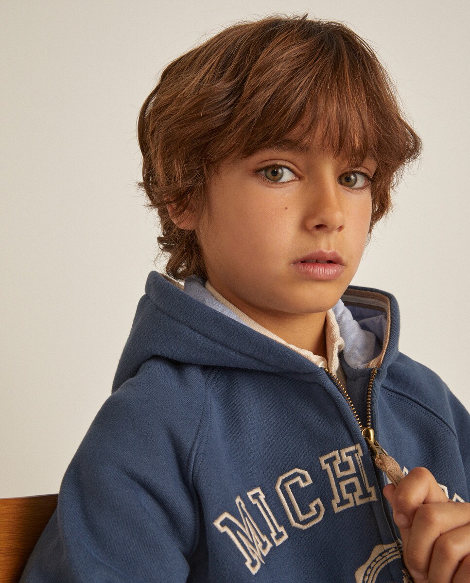 Sweat à fermeture zippé et capuche