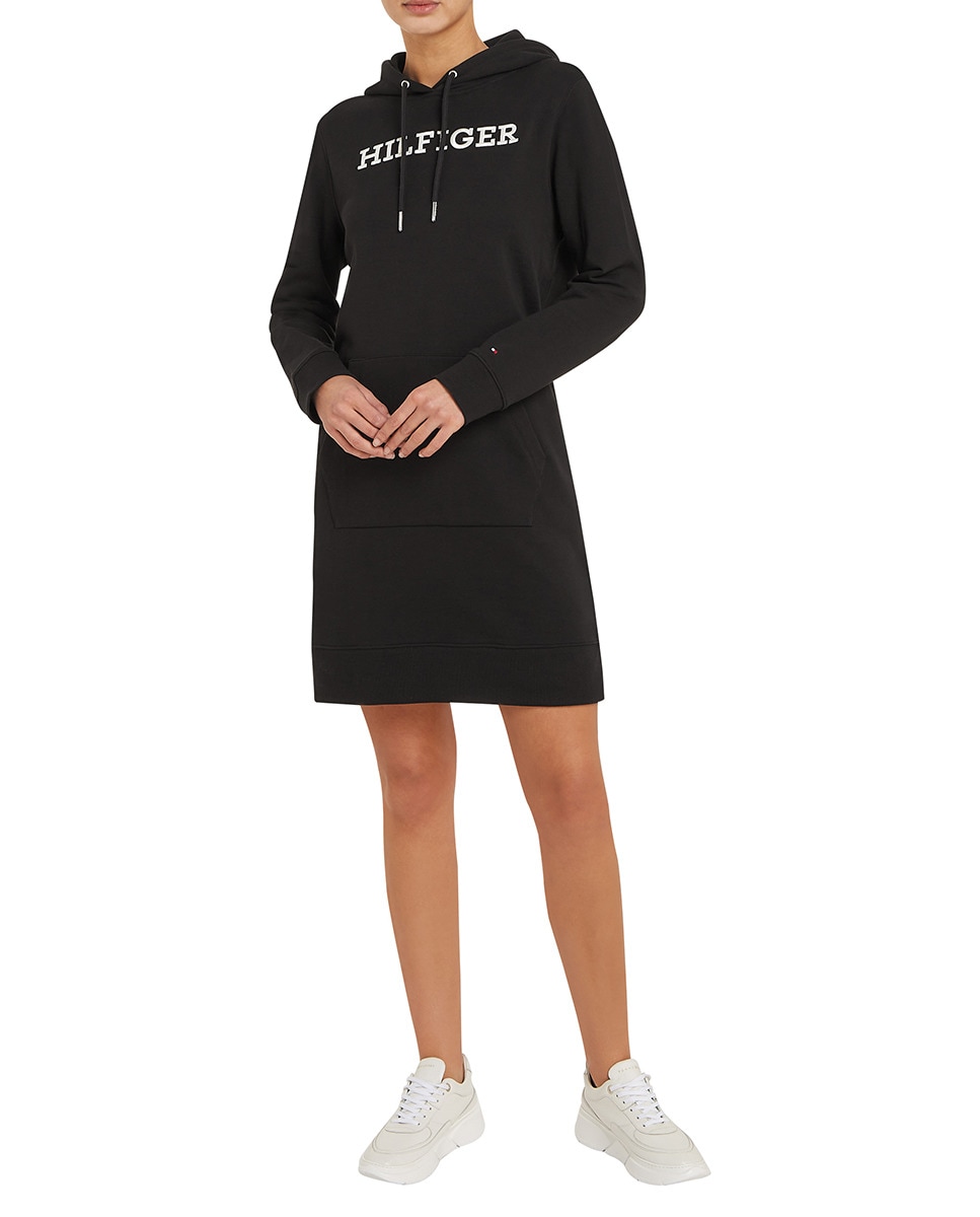 Robe à manches longues et col rond avec capuche