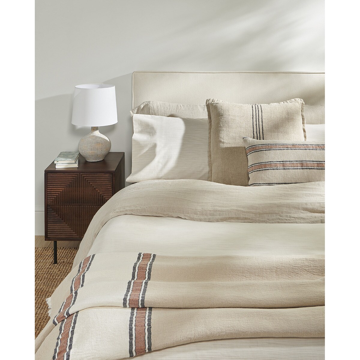 Cabeceira de cama individual estofada Shiraz Síria Cru-4