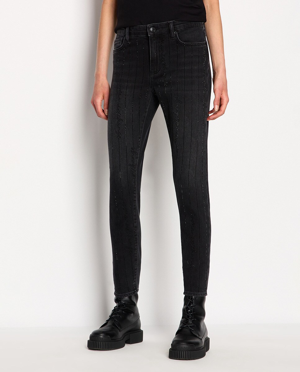 Jean J10 cigarette et cropped