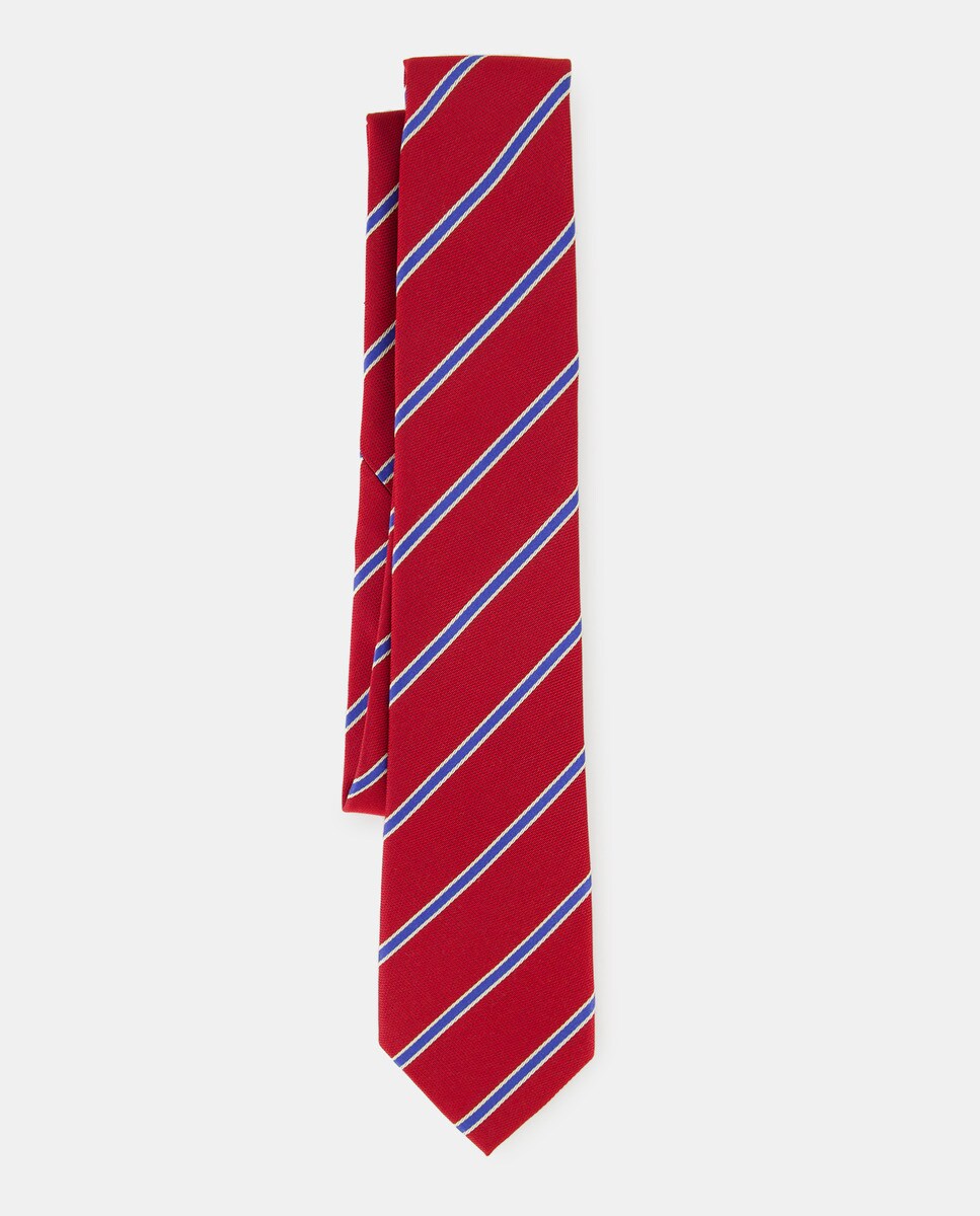 Cravate en soie naturelle.