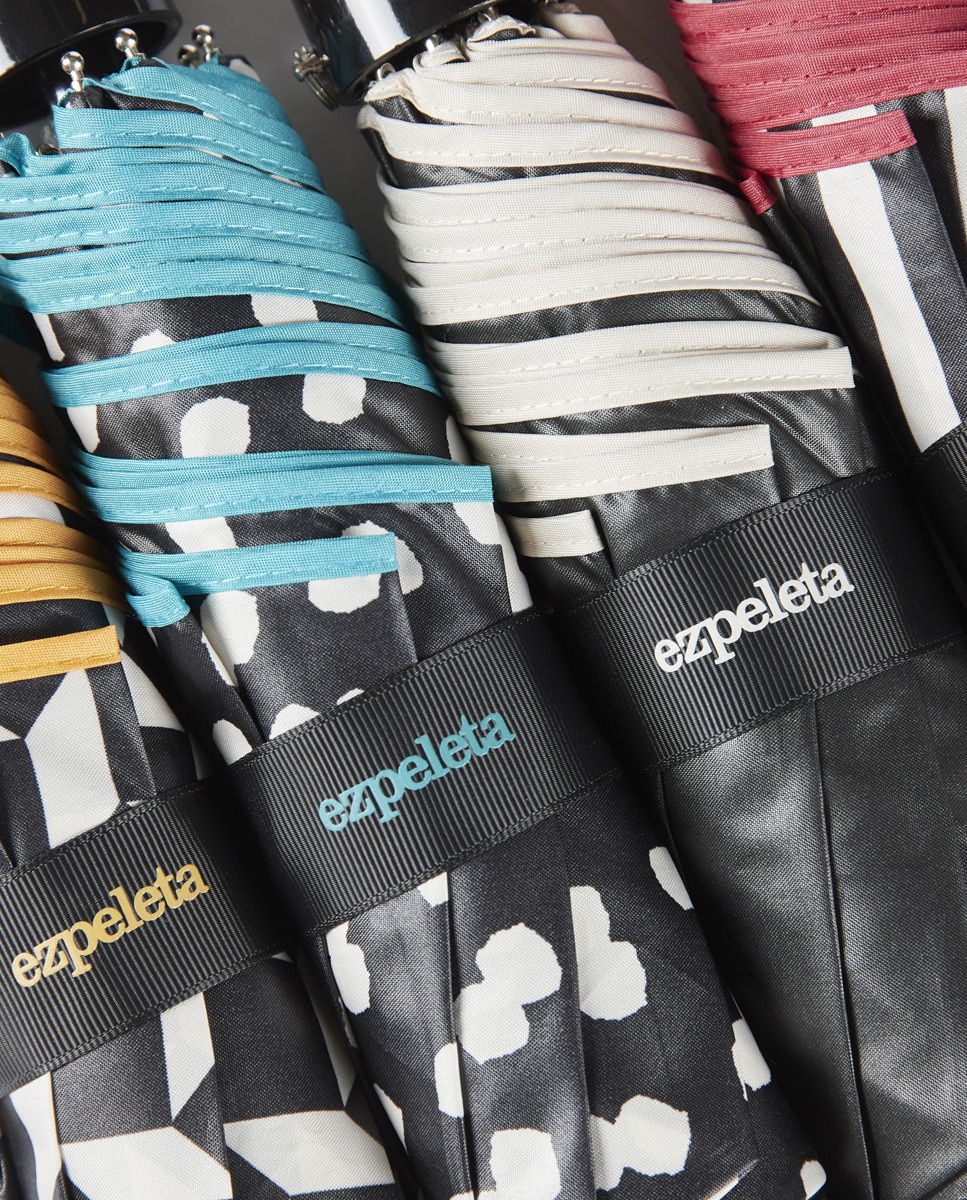 Guarda-Chuva Dobrável Manual com Estampado de Fantasia Preto-3