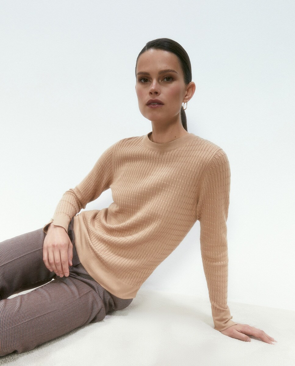 Pull fantaisie à torsades