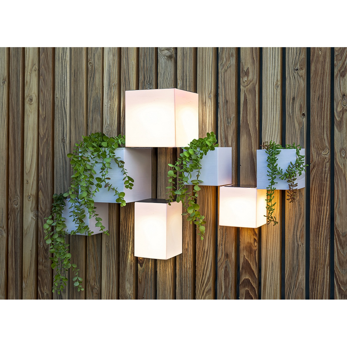 Aplique Solar Wally 12 Branco-5