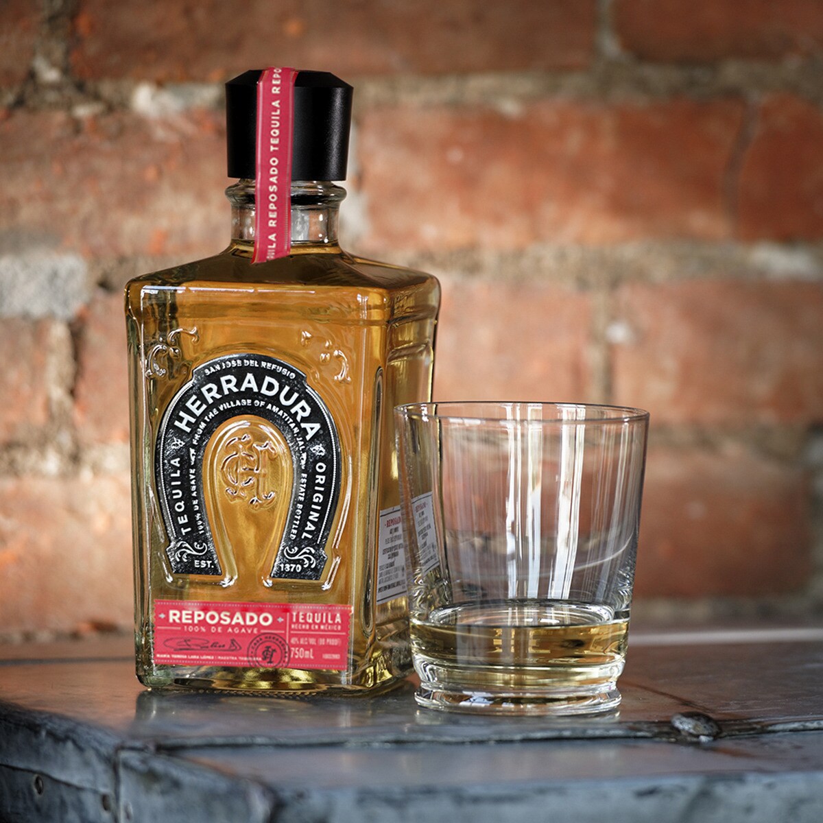 Tequila reposado 100 Agave botella 70 cl · HERRADURA · Supermercado El