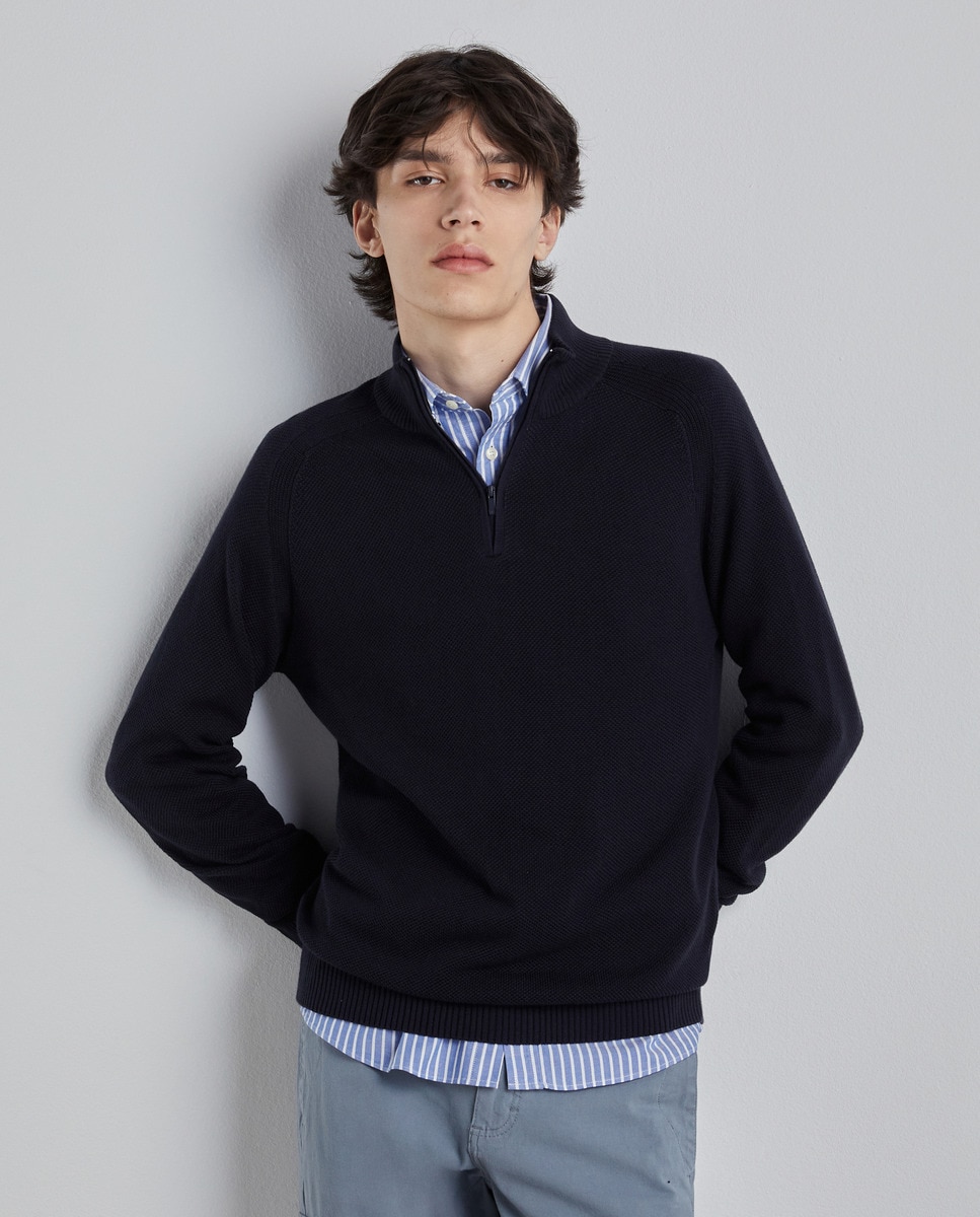 Pull uni à col zippé