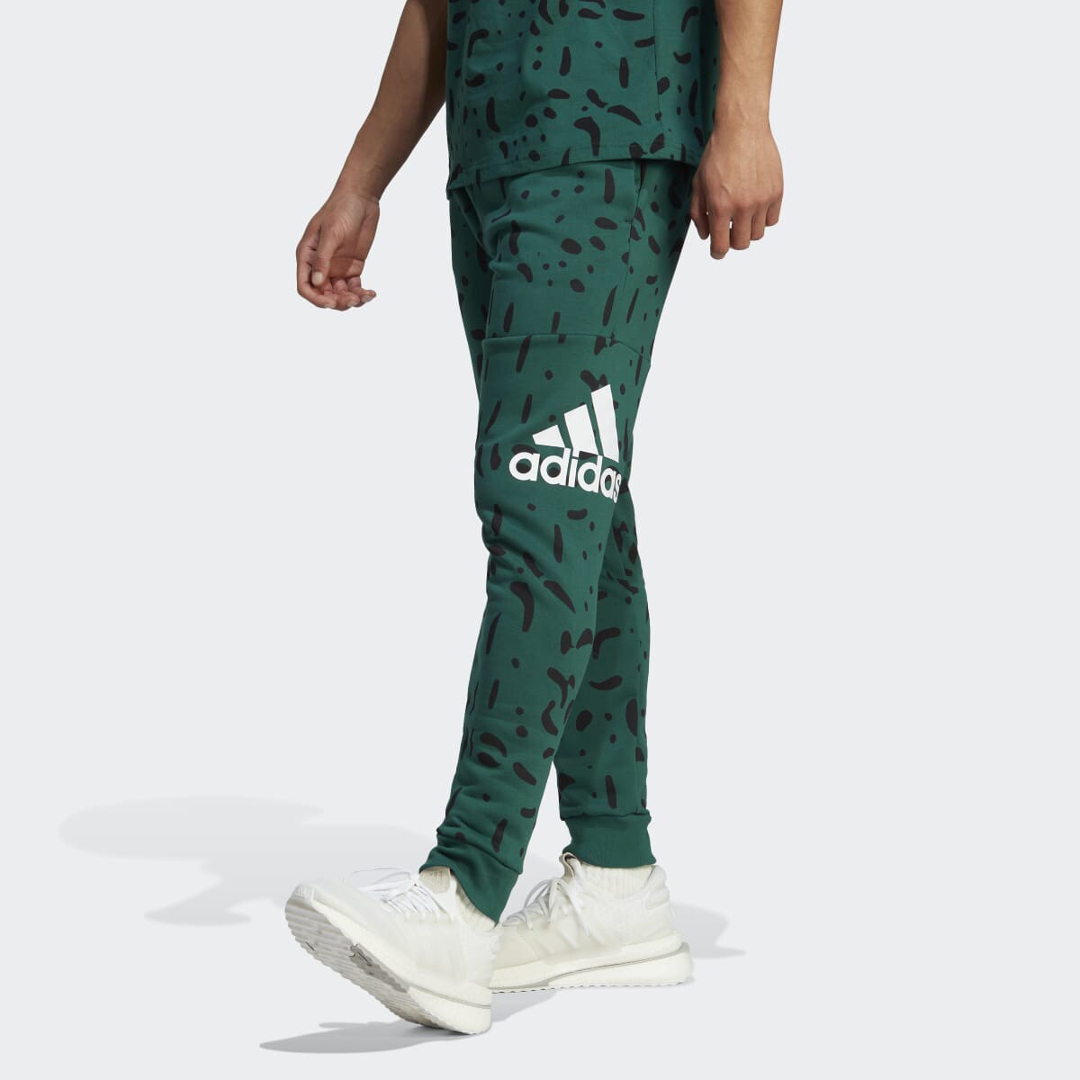Pantalon Essentials Tapered Cuff Logo Allover Print adidas