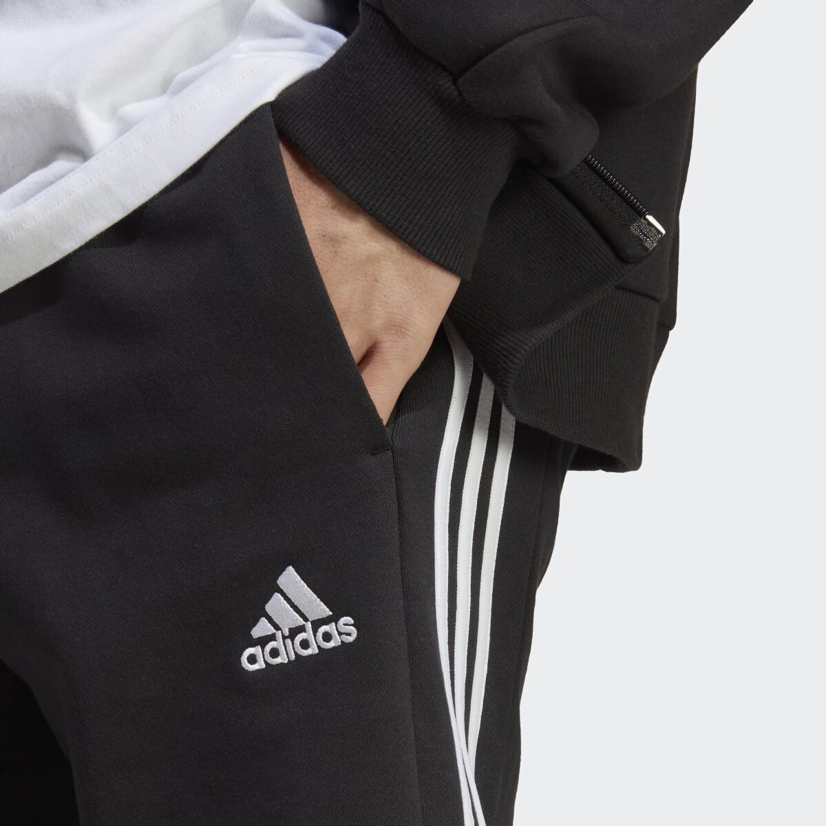 Calções de Homem Essentials French Terry 3 Faixas · adidas · El Corte ...
