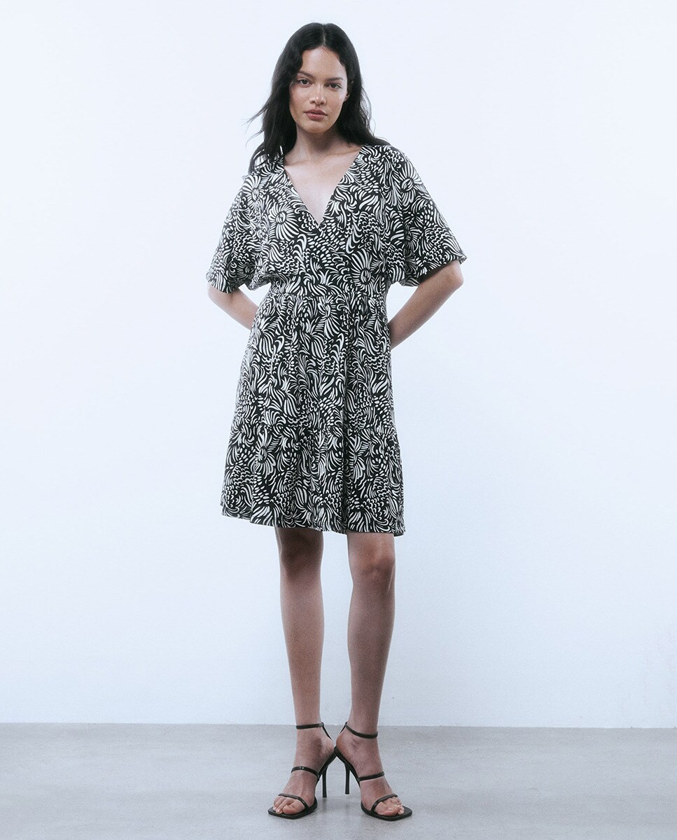 Robe courte tropverticale