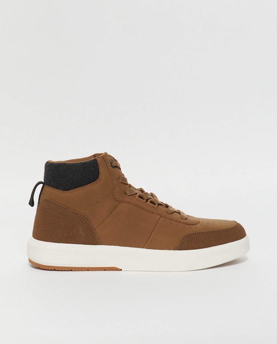 Chaussure montante sport