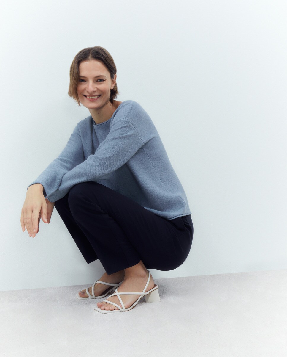 Pull uni à encolure bateau