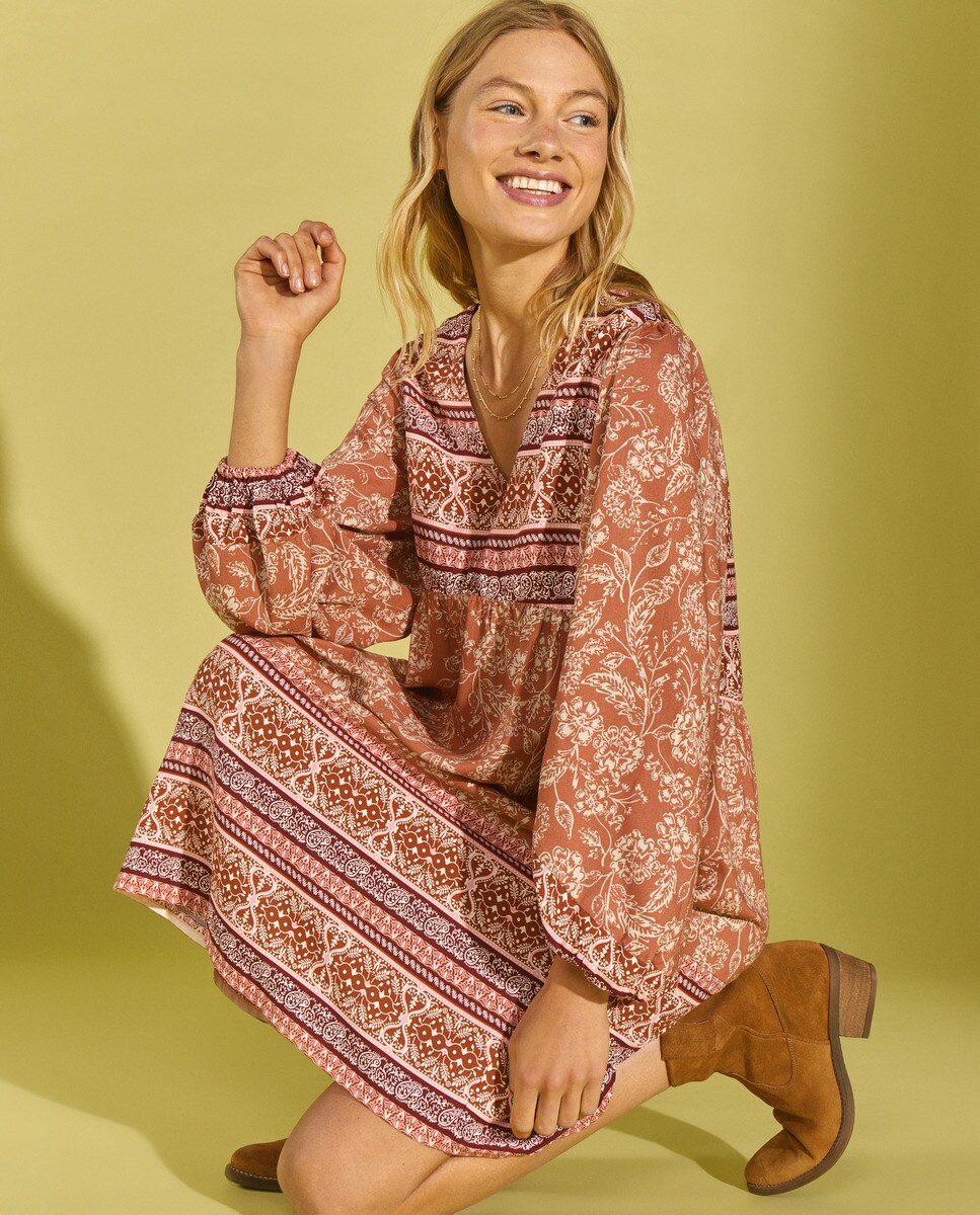 Robe manches troisquarts et col en V