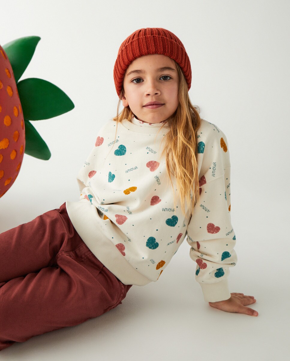Sweat à manches longues et imprimé c?urs