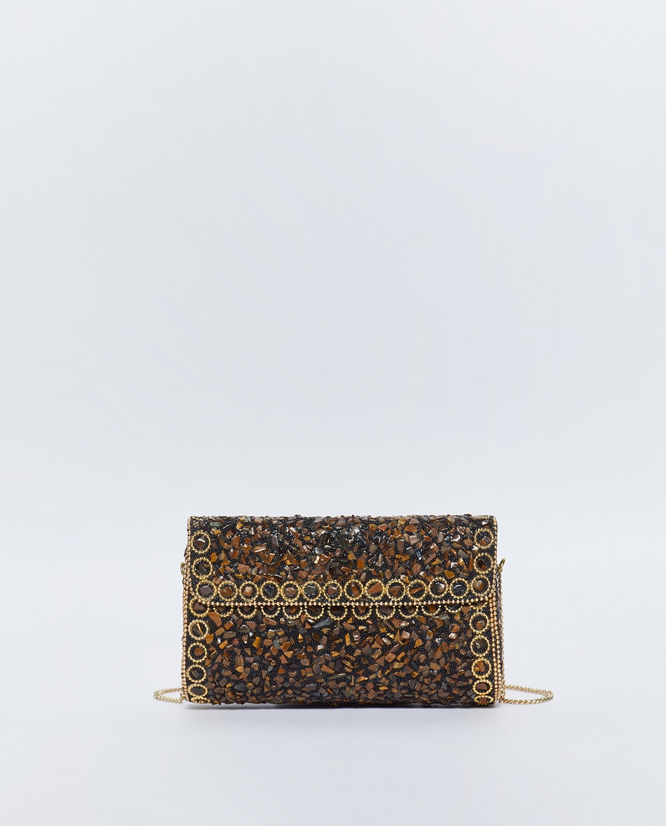 Boîte métallique pierres