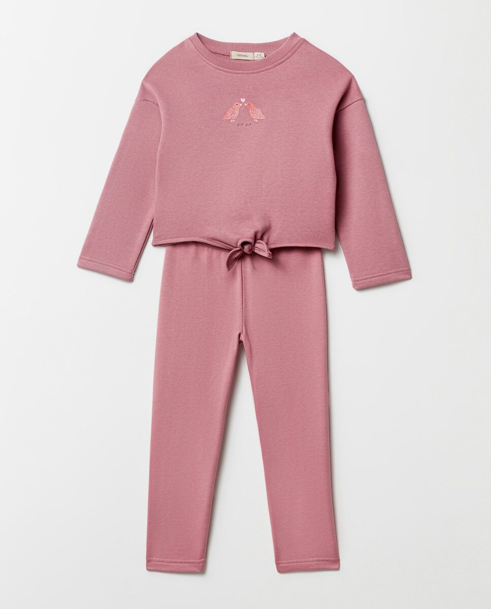 Ensemble uni petits oiseaux