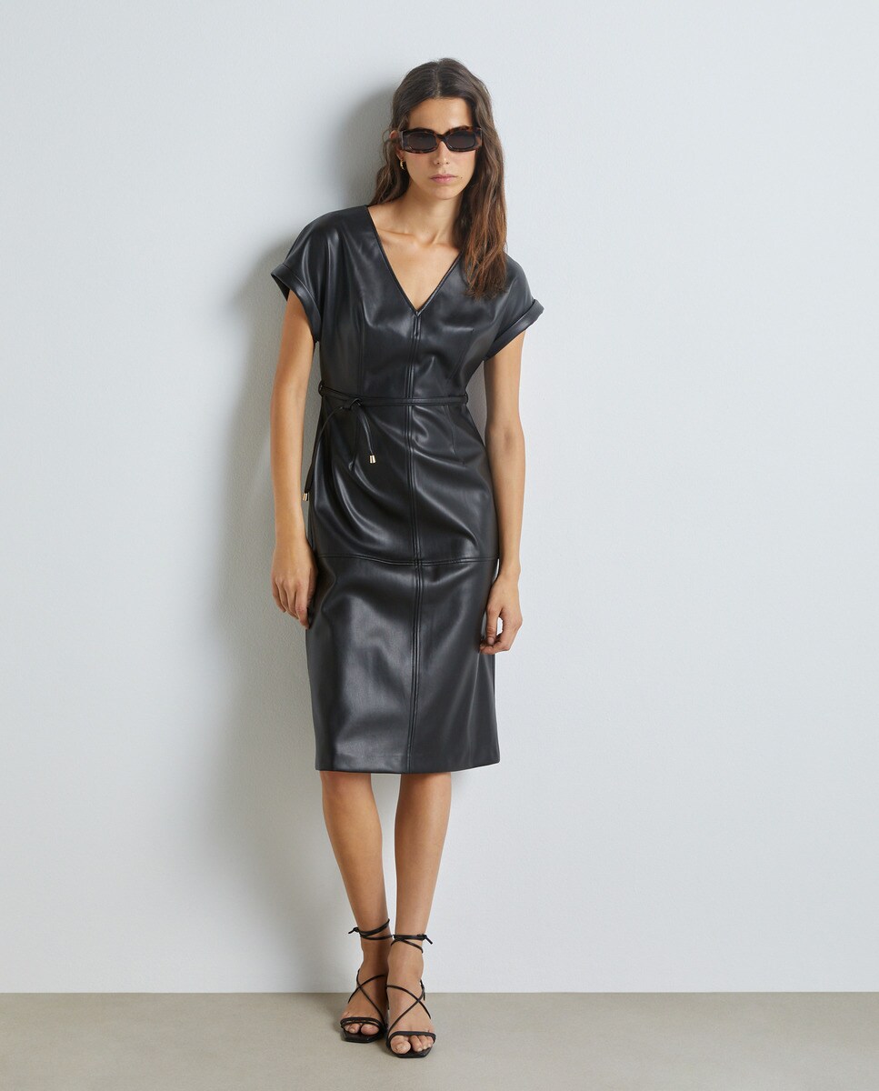 Robe midi à manches courtes