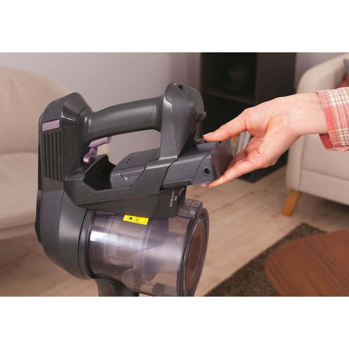 Aspirador de escoba recargable Hoover HF1 tubo flexible, batería extraíble 19