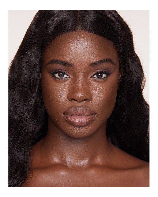 Polvos bronceadores Airbrush Bronzing Powder Charlotte Tilbury