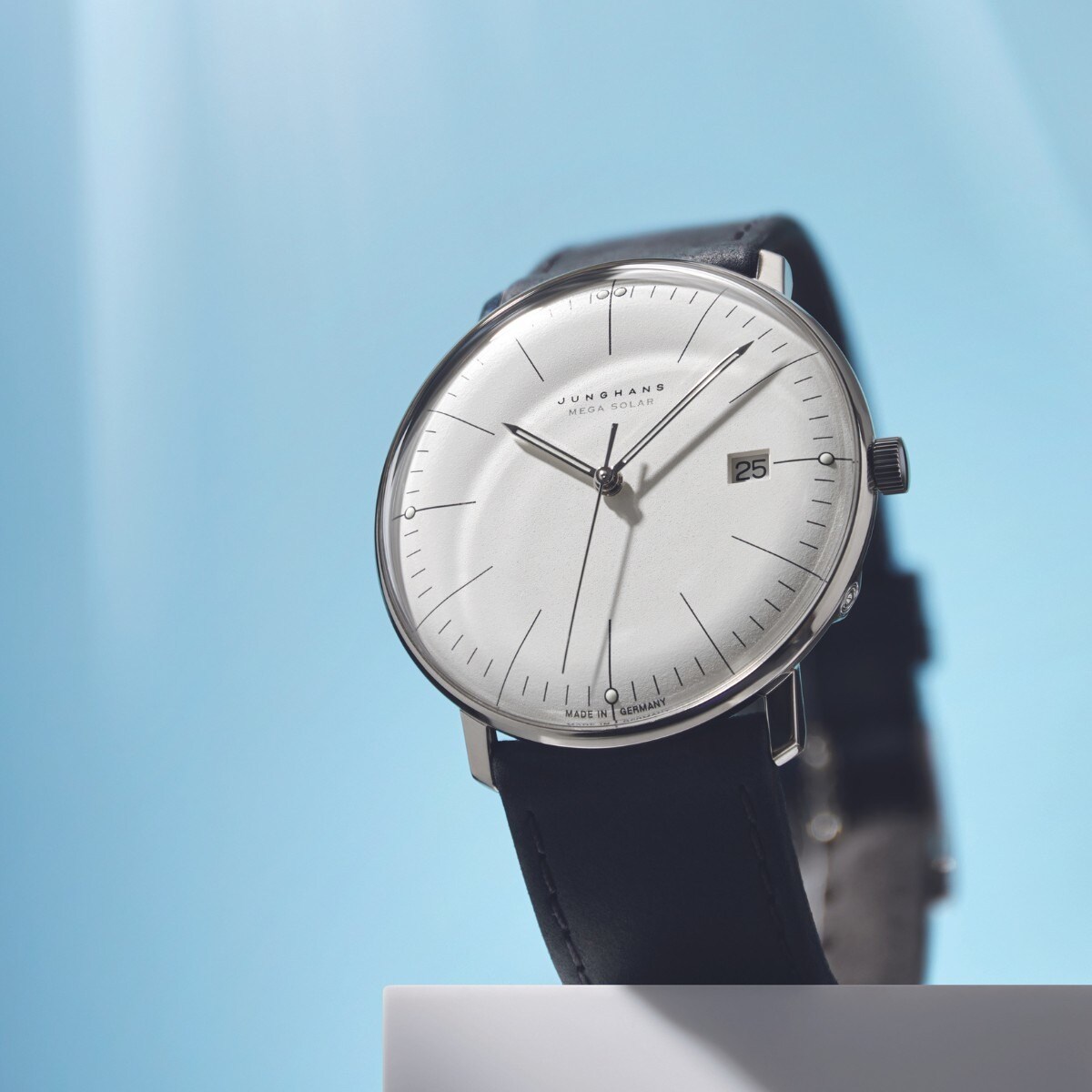 Relógio Max Bill MEGA Solar em Titânio 3