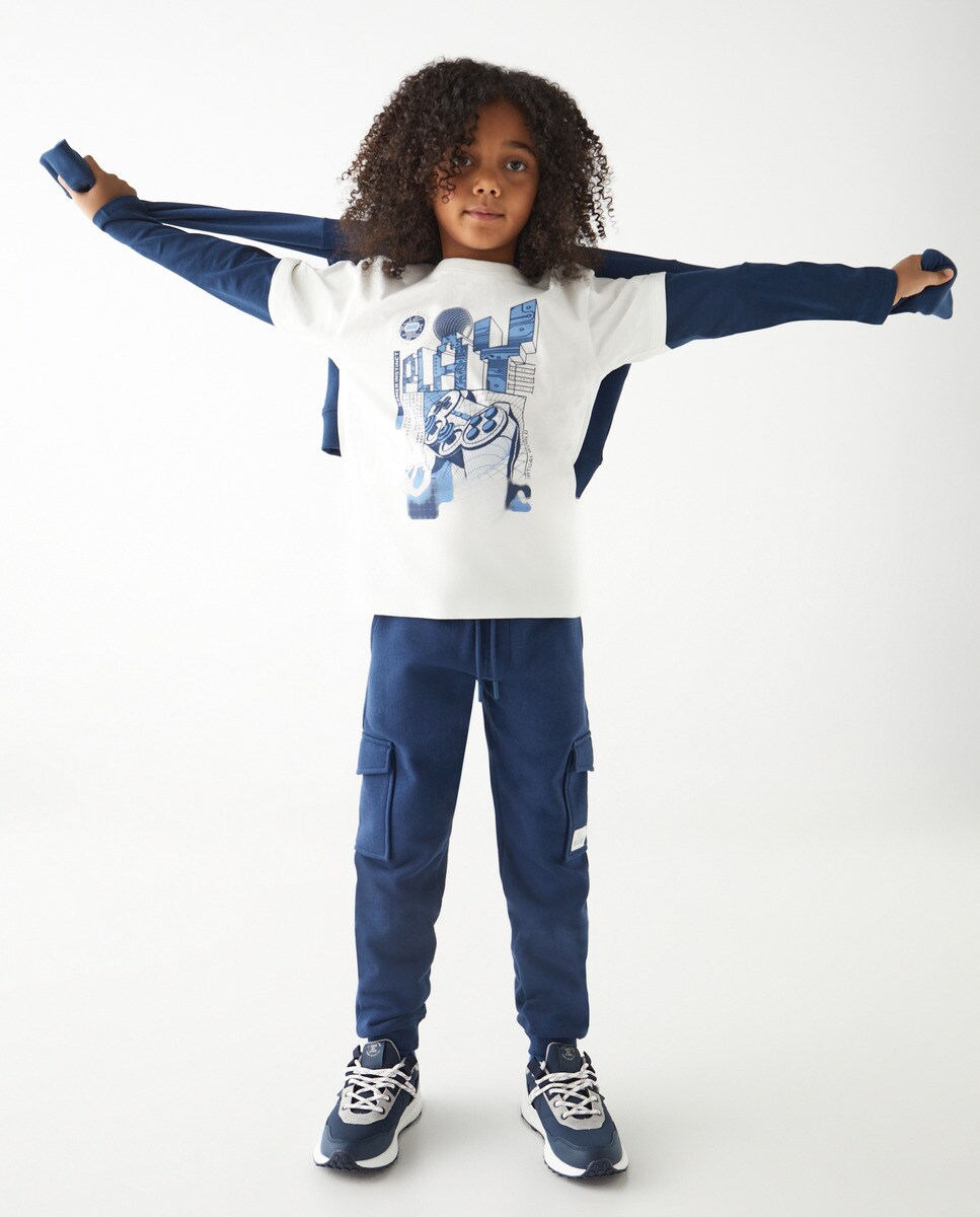 Tshirt à double manches longues et imprimé