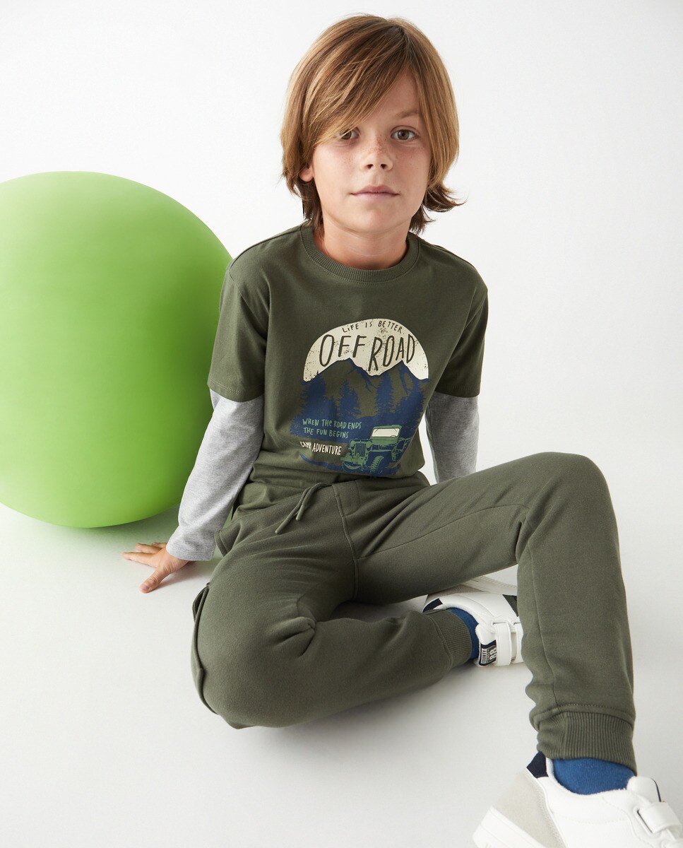 Tshirt à double manches longues et imprimé