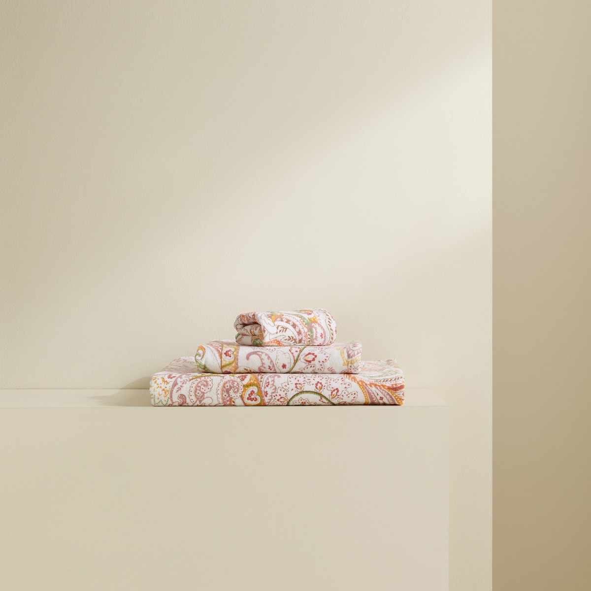 Serviette de bain 450 g/m2 Delila