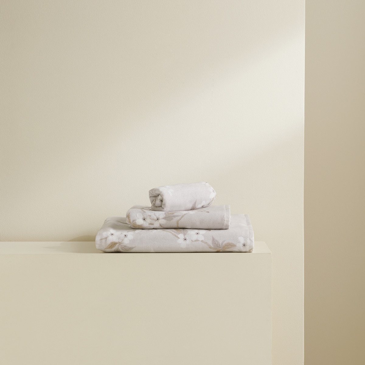 Serviette de bain 450 g/m2 Narumi E