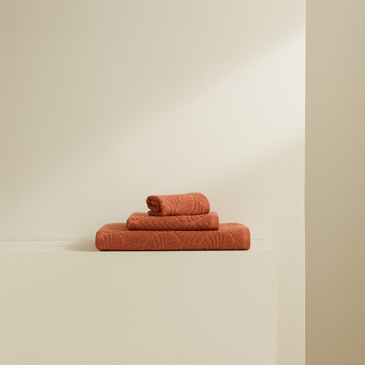 Serviette de bain 450 g/m2 Arbre Basics