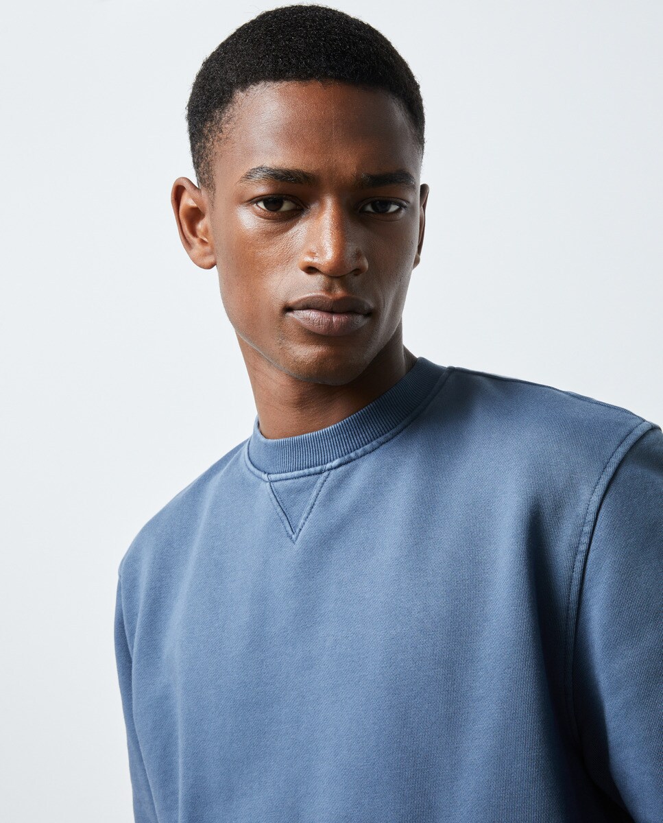 Sweat col rond uni bci garment dye