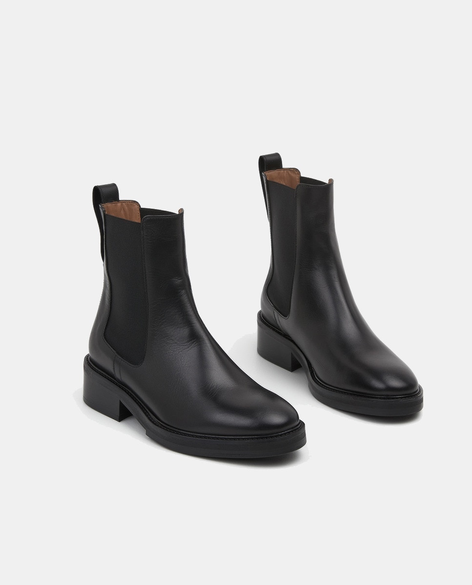 Botins Franca Tipo Chelsea em Pele com Biqueira Redonda Preto-3