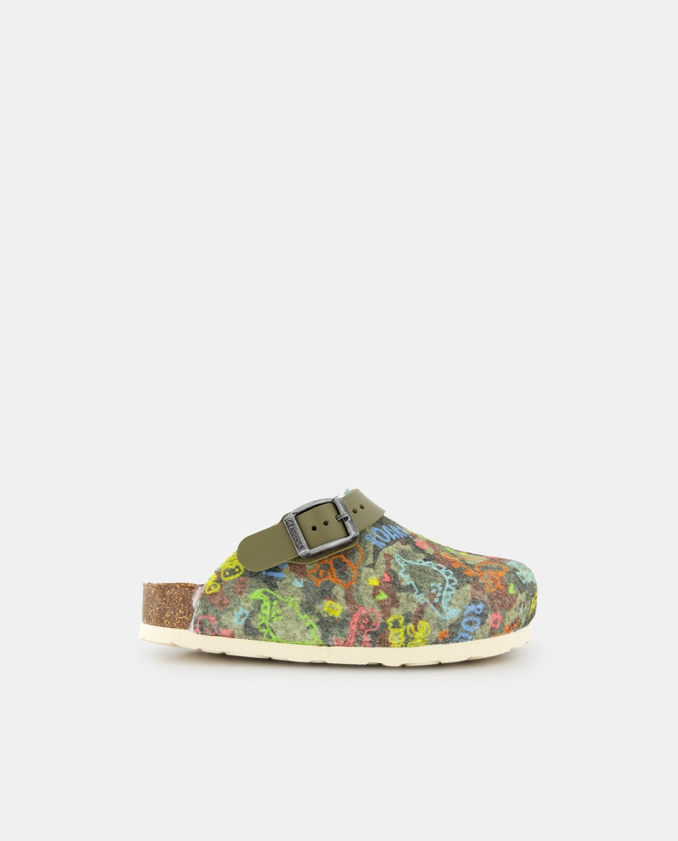 Chaussons ou type sabots à imprimé fantaisie