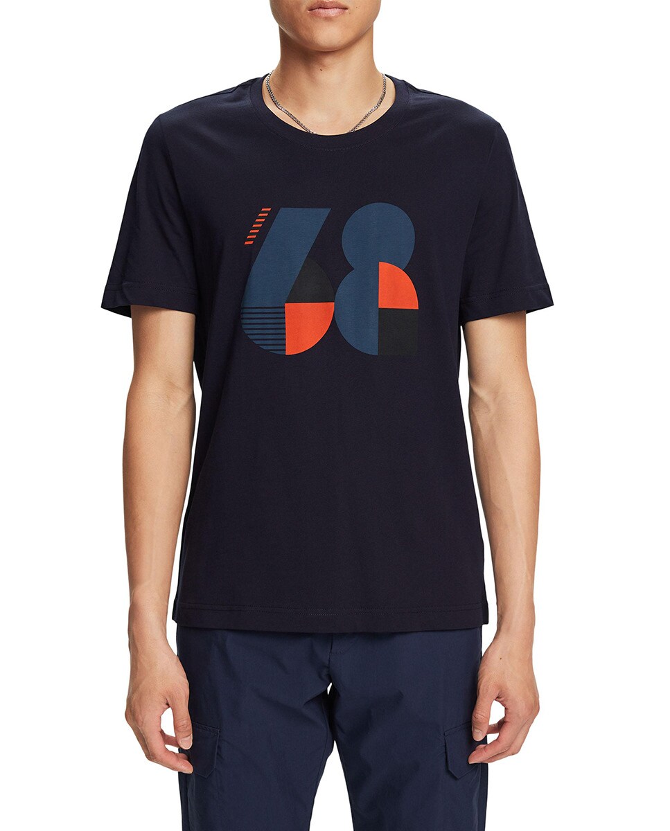 Tshirt avec chiffre imprimé