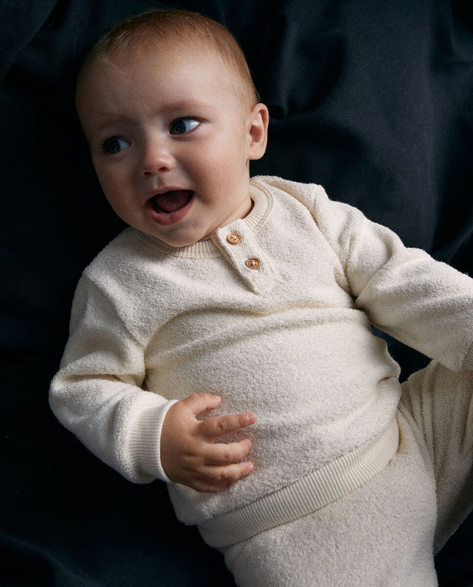 Sweat maille coupée