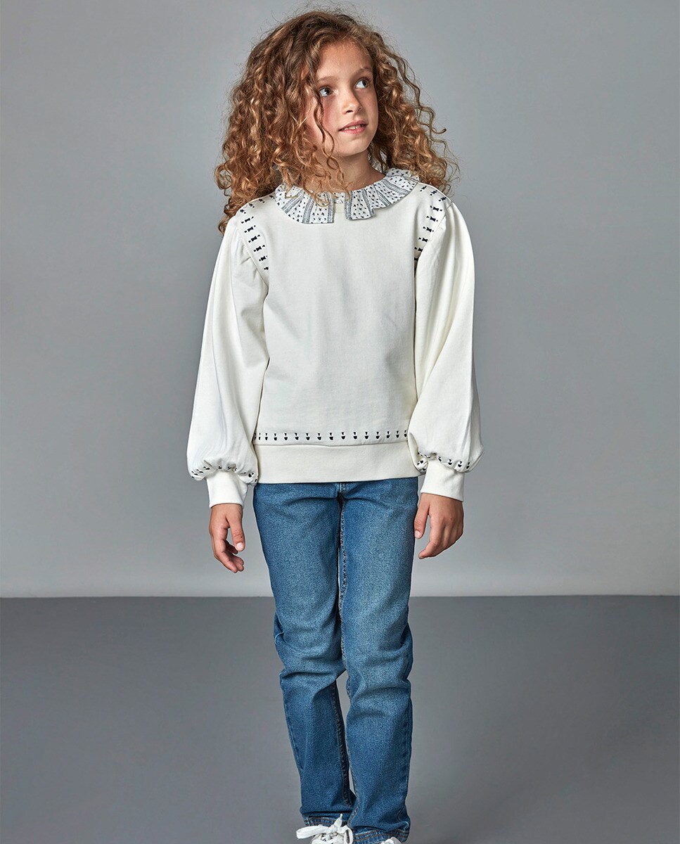 Sweat écru avec broderies