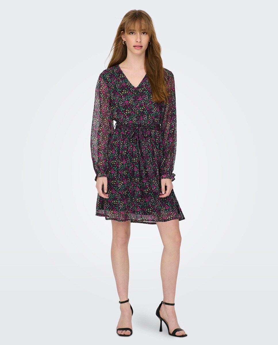 Robe courte à manches longues transparentes