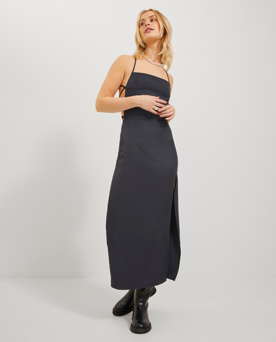 Robe midi satinée bretelles fines croisées dans le dos