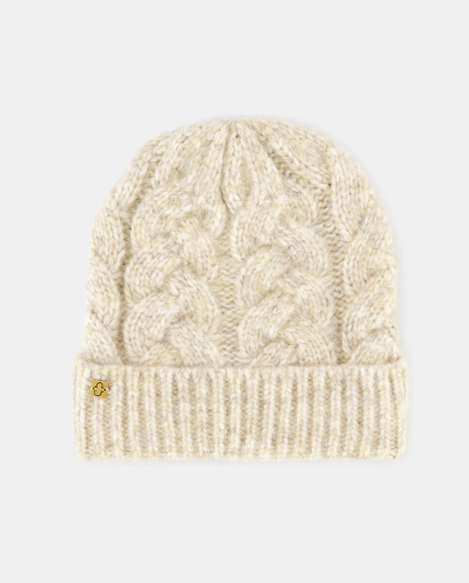 Bonnet en maille tressée