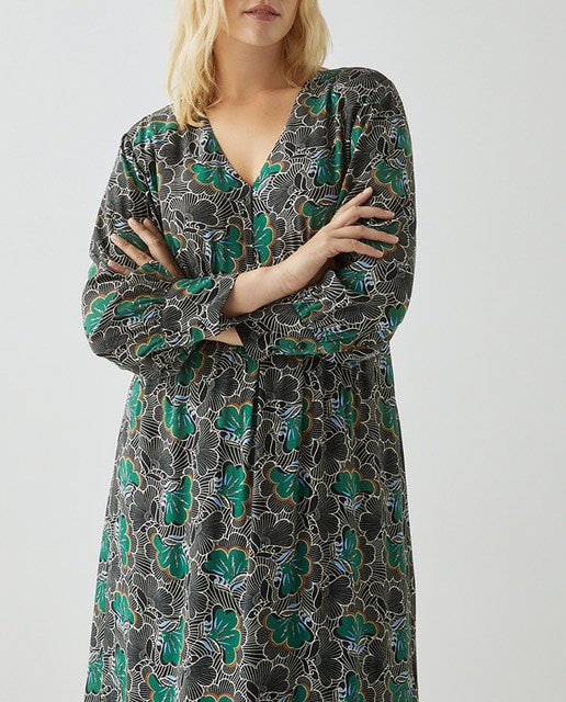 Imagen 0 de Vestido estampado cuello pico