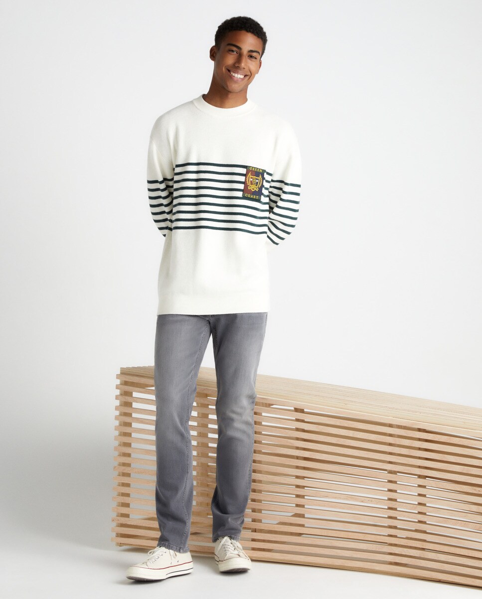 Jean slim tissu recyclé et délavage durable