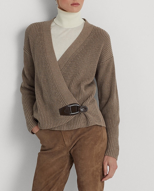 Imagen 0 de Cárdigan de mujer en punto de ochos cruzado