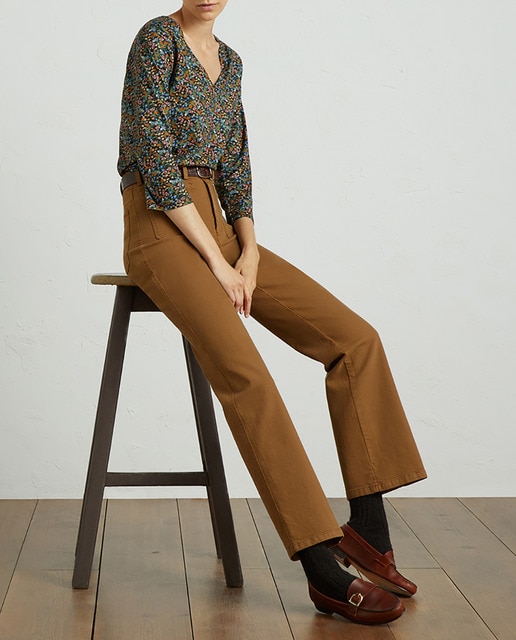 Imagen 0 de Camiseta de mujer con estampado de flores