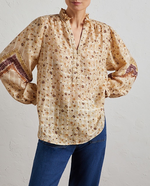 Imagen 0 de Blusa canesú estampada de mujer