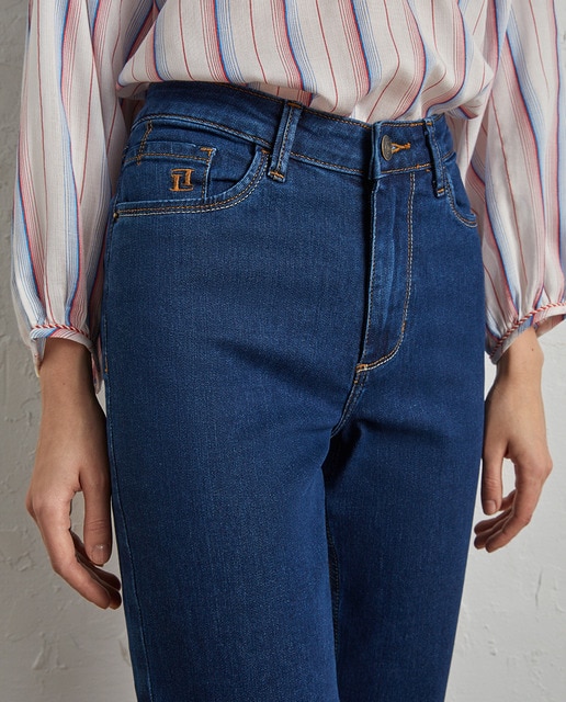 Imagen 0 de Vaquero colección bordado mujer