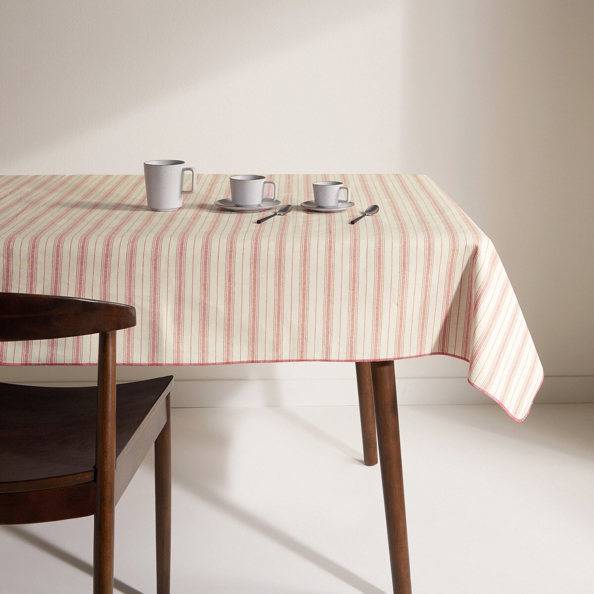 Nappe et polyester Kolari