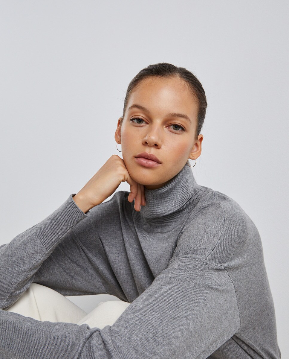 Pull col roulé décontracté