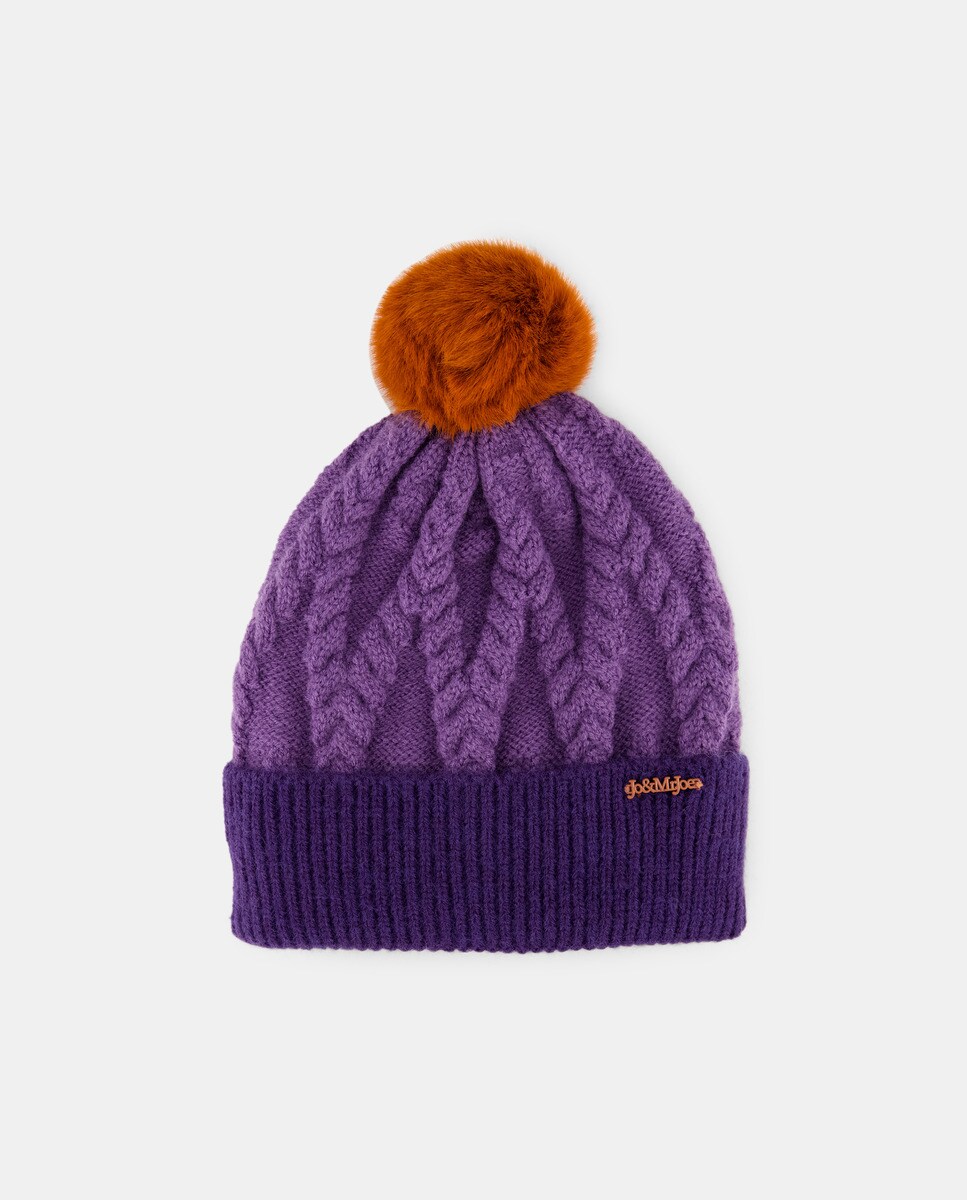 Bonnet en maille à pompon