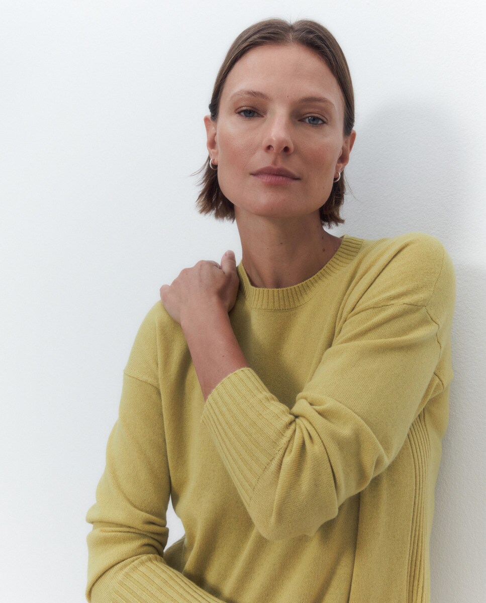 Pull uni à encolure ronde