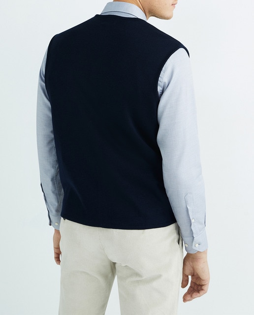 Imagen 0 de Chaleco de hombre con botones.