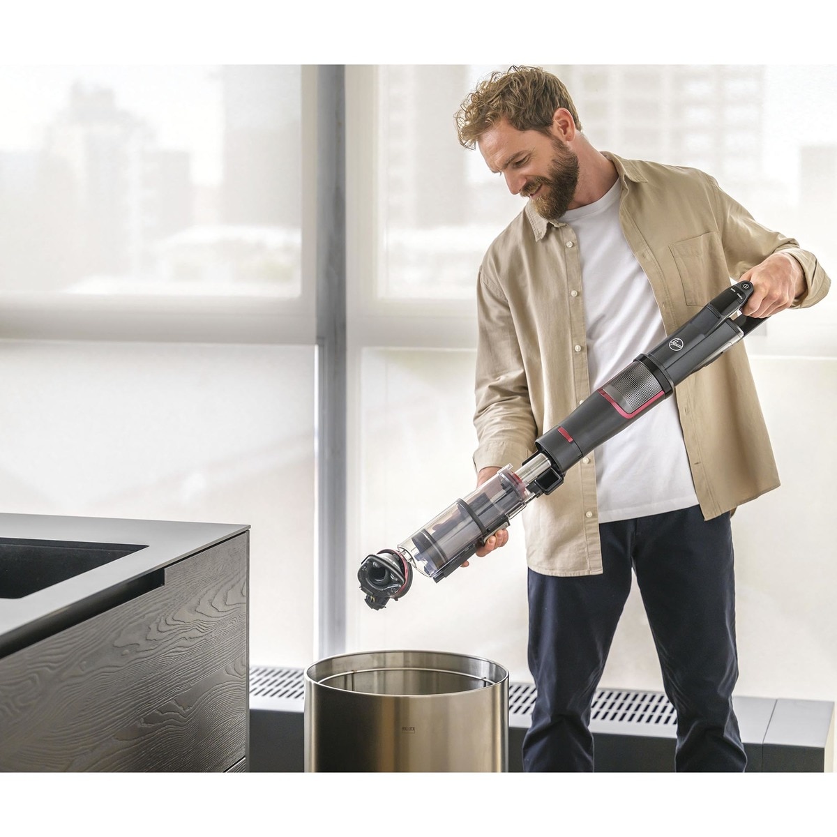 Aspirador de escoba recargable Hoover HFX cepillo con tecnología patentada CornerGenie™ 16
